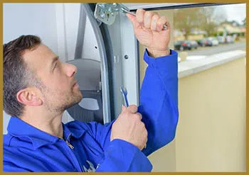 United Garage Doors San Diego, CA 858-248-4707 - serv-rep-gr-47m